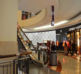 Shopping Center Suria KLCC