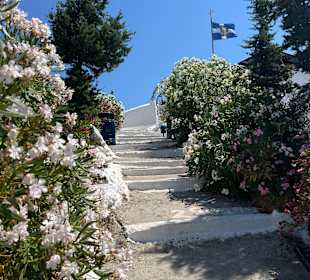 Letzte Stufen zum Kloster