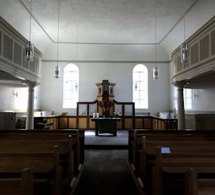 Blick in das Kirchenschiff