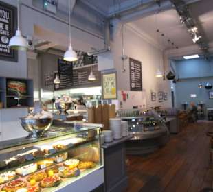 KC Peaches Cafe