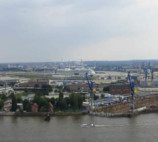 Blick vom Atlantic Haus /  Penthouse Elb-Panorama