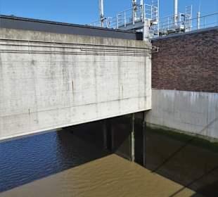 Das Sturmflutsperrwerk der Luneplate