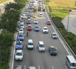 Stadtautobahn direkt vor dem Hotel