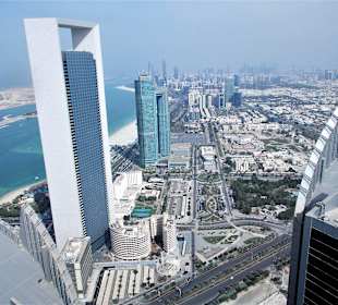 Blick von den Towers auf Abu Dhabi