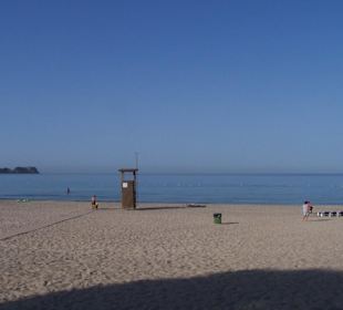 Strand (5 min. zu Fuß vom Hotel)