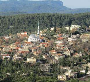 Ein Dorf in den Bergen