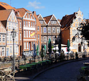 Spaziergang um den Alten Hansehafen