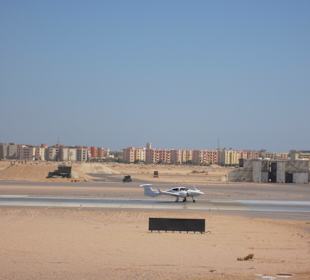 Rollbahn Flughafen Hurghada bei Abflug