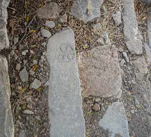 Steinmetzzeichen in Steintreppe