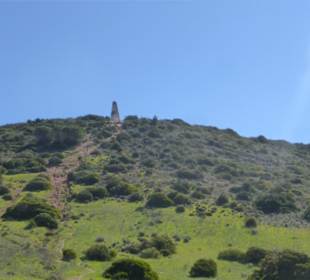 Blick von Praia da Luz hoch zum Obelisken