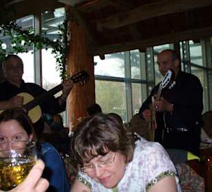 Die Musiker im Hintergrund!