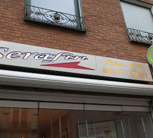 Gutes Eis von der Eisdiele Serafin