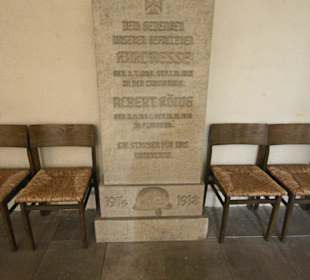 Gedenkstein in der Westkirche