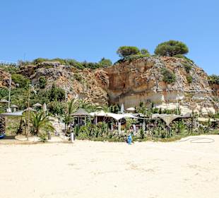 Die Kalu Beach Bar am Praia Grande in Ferragudo