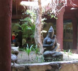 В зоопарке Бали