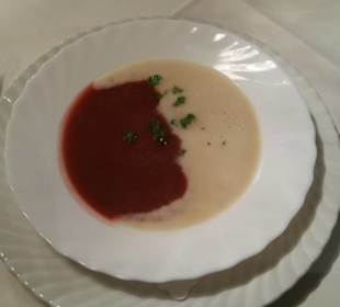 Zweierlei Rahmsuppe mit K.Sellerie und Rote Bete
