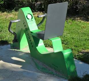 Fitness-Geräte im Doctor Zamenhofpark