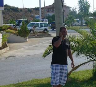 Unser 1a  Reiseleiter Ringo, Daumen hoch