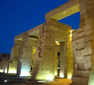 Kom Ombo Tempel bei Dämmerung