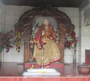 Hindutempel + Statuen