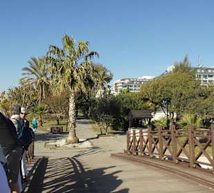 Von der Brücke in westliche Richtung