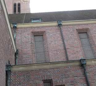 Kath. Pfarrkirche St. Petrus Canisius