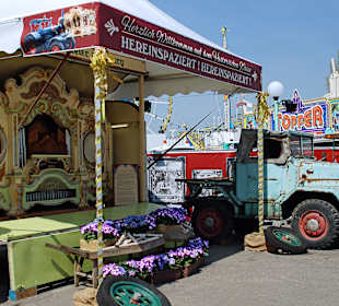 Ausstellung ,,Alte Traktoren''