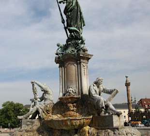 Brunnen vor der Residenz