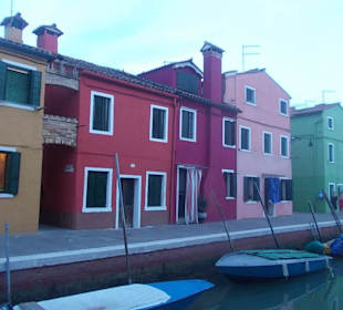 Домики как в сказке Бурано