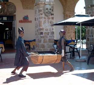 L' Elephant Restaurant