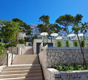 Hotelansicht vom Strand aus Bluesun Hotel Berulia