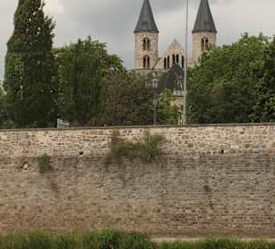 Bei einer Elbe-Schifffahrt in Magdeburg