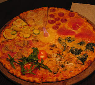 Mega Pizza 