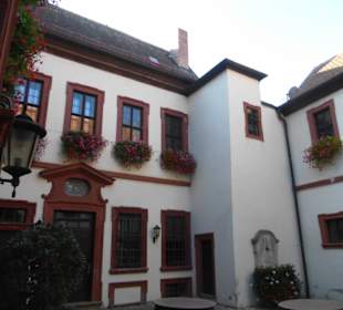 Im Innenhof vom Schelfenhaus