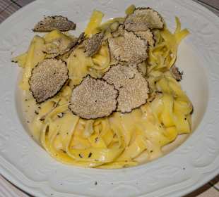 Trüffel mit Pasta