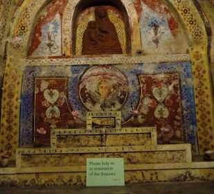 Altar in den Aghata's Katakomben
