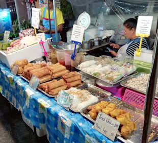 Walking Street Maenam