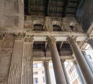 Marode Teile des Pantheon