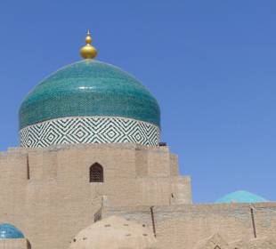 Pahlavon Maxmud Mausoleum