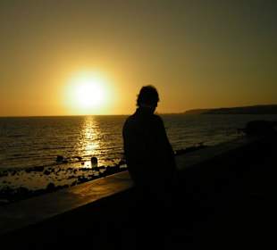 Sonnenuntergang an der Strandpromenade