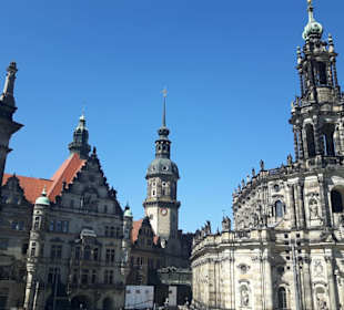 Kathedrale St. Trinitatis - Katholische Hofkirche