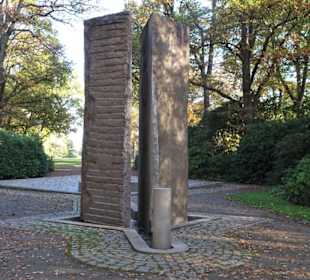Plastik am Eingang zum Bürgerpark Bremerhaven