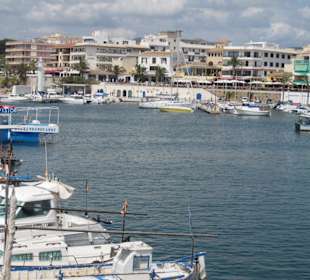 Hafen von Cala Ratjada