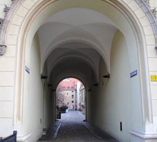 Przejście Garncarskie od strony fontanny