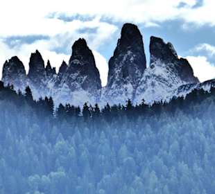 Schon leicht verschneite Geißlerspitzen 