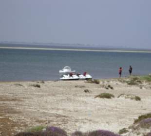 El Kastil mit Schnellboot