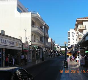 Einkaufstraße Cala Rajada