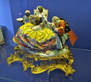 Exponate aus dem Hetjens-Museum