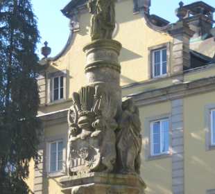 Schaft des Tugendbrunnens