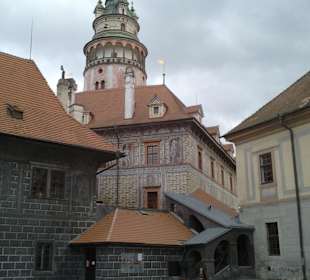 Vorhof des Schlosses